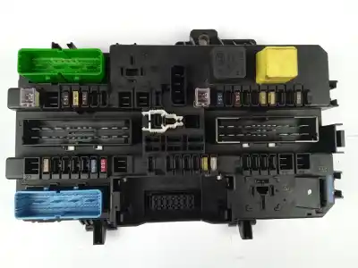 Second-hand car spare part fuse box unit for opel astra h sedán (a04) 1.7 cdti (l69) oem iam references 13145014