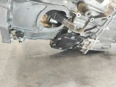 Pezzo di ricambio per auto di seconda mano riduttore per iveco daily ii furgón/ranchera familiar 65 c 15 riferimenti oem iam 8870503 zf6s300 