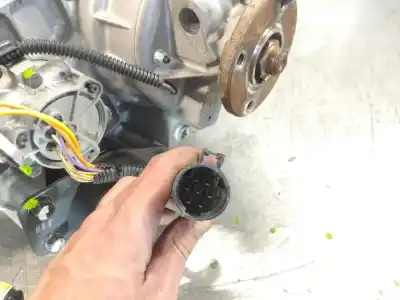 Pezzo di ricambio per auto di seconda mano riduttore per ssangyong actyon 200 xdi riferimenti oem iam 3102009018 5 velocidades 