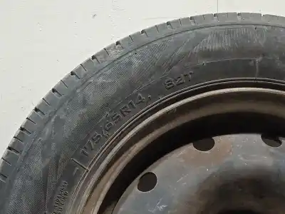 Pièce détachée automobile d'occasion pneu pour citroen berlingo 1.9 d x familiar références oem iam 175/65 r14 82t  4920