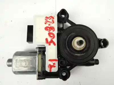 Автозапчастина б/у двиг скла задне ліво для seat leon st (5f8) * посилання на oem iam 0130822725