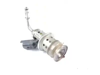Second-hand car spare part injector for citroen c4 picasso ii 1.6 vti 120 oem iam references 9802763880  