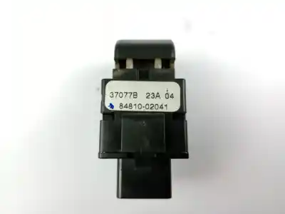 Peça sobressalente para automóvel em segunda mão botão / interruptor elevador vidro traseiro esquerdo por toyota corolla (_e12_) 2.0 d-4d (cde120r_, cde120l_) referências oem iam 8481002041  