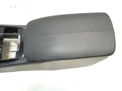 Автозапчастина б/у центральний подлокник для mazda cx-30 (dm) skyactiv-g m hybrid посилання на oem iam dgh964362  dgj164362