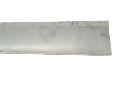 Pezzo di ricambio per auto di seconda mano modanatura per mazda cx-30 (dm) skyactiv-g m hybrid riferimenti oem iam dgh951rb1  