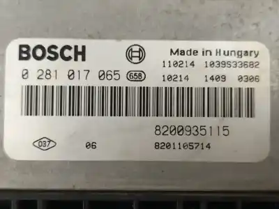 Автозапчастина б/у ебу контролер двигуна для opel vivaro a furgón (x83) 2.0 cdti (f7) посилання на oem iam 0281017065  
