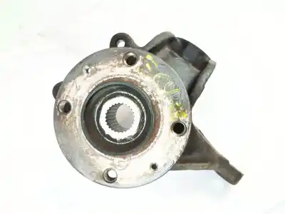 Pièce détachée automobile d'occasion MOYEU DE ROUE AVANT GAUCHE pour PEUGEOT 306 (7B, N3, N5)  Références OEM IAM   