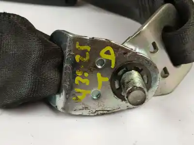 Автозапчастина б/у центральний задній гачок для mitsubishi lancer viii (cy_a, cz_a) evo x (cz4a) посилання на oem iam e034501   Автозапчастина б/у центральний задній гачок для mitsubishi lancer viii (cy_a, cz_a) evo x (cz4a) посилання на oem iam e034501
