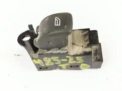 Peça sobressalente para automóvel em segunda mão BOTÃO / INTERRUPTOR ELEVADOR VIDRO TRASEIRO DIREITO por LAND ROVER FREELANDER 2 (L359) 2.2 TD4 4X4 Referências OEM IAM AH2214717AB  