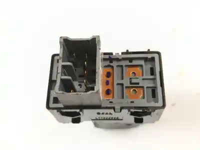 Peça sobressalente para automóvel em segunda mão botão / interruptor elevador vidro traseiro esquerdo por hyundai i20 iii (bc3, bi3) 1.2 referências oem iam 93581q0000  