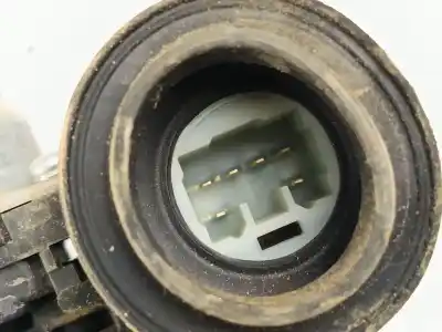 Second-hand car spare part driver left window regulator for toyota hilux vii pick-up (_n1_, _n2_, _n3_) 2.5 d 4wd (kun25) oem iam references 857200k010  