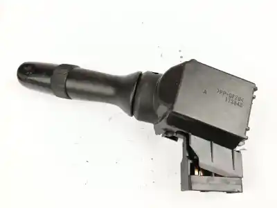 Second-hand car spare part windshiel wiper switch for toyota hilux vii pick-up (_n1_, _n2_, _n3_) 2.5 d 4wd (kun25) oem iam references 0k06117f555   Second-hand car spare part windshiel wiper switch for toyota hilux vii pick-up (_n1_, _n2_, _n3_) 2.5 d 4wd (kun25) oem iam references 0k06117f555