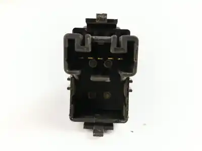 Second-hand car spare part rear left power window switch for toyota hilux vii pick-up (_n1_, _n2_, _n3_) 2.5 d 4wd (kun25) oem iam references    Second-hand car spare part rear left power window switch for toyota hilux vii pick-up (_n1_, _n2_, _n3_) 2.5 d 4wd (kun25) oem iam references