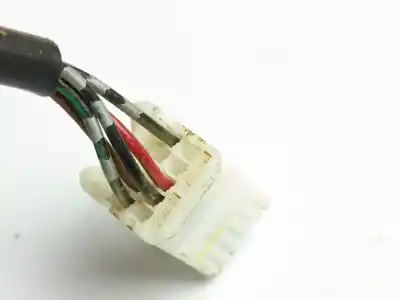 Second-hand car spare part left rearview mirror for toyota hilux vii pick-up (_n1_, _n2_, _n3_) 2.5 d 4wd (kun25) oem iam references 879610k050   Second-hand car spare part left rearview mirror for toyota hilux vii pick-up (_n1_, _n2_, _n3_) 2.5 d 4wd (kun25) oem iam references 879610k050