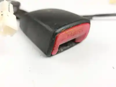 Автозапчастина б/у передній правий гачок для toyota hilux vii pick-up (_n1_, _n2_, _n3_) 2.5 d 4wd (kun25) посилання на oem iam 732300k030b0   Автозапчастина б/у передній правий гачок для toyota hilux vii pick-up (_n1_, _n2_, _n3_) 2.5 d 4wd (kun25) посилання на oem iam 732300k030b0