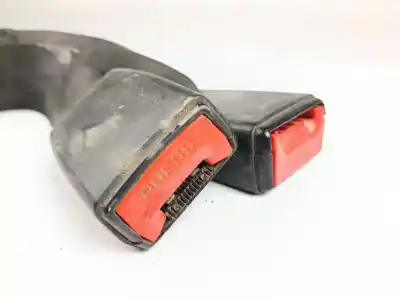 Автозапчастина б/у задній центральний гачок для toyota hilux vii pick-up (_n1_, _n2_, _n3_) 2.5 d 4wd (kun25) посилання на oem iam 733900k190b0   Автозапчастина б/у задній центральний гачок для toyota hilux vii pick-up (_n1_, _n2_, _n3_) 2.5 d 4wd (kun25) посилання на oem iam 733900k190b0