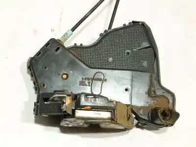 Second-hand car spare part left front door lock for toyota hilux vii pick-up (_n1_, _n2_, _n3_) 2.5 d 4wd (kun25) oem iam references 690400k070 Second-hand car spare part left front door lock for toyota hilux vii pick-up (_n1_, _n2_, _n3_) 2.5 d 4wd (kun25) oem iam references 690400k070
