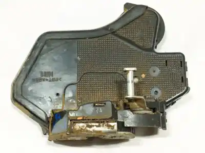 Second-hand car spare part rear right door lock for toyota hilux vii pick-up (_n1_, _n2_, _n3_) 2.5 d 4wd (kun25) oem iam references 690500k040 Second-hand car spare part rear right door lock for toyota hilux vii pick-up (_n1_, _n2_, _n3_) 2.5 d 4wd (kun25) oem iam references 690500k040