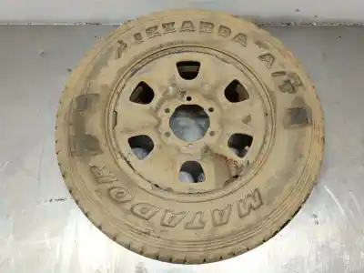 Recambio de automóvil de segunda mano de NEUMATICO REPUESTO para TOYOTA HILUX VII PICK-UP (_N1_, _N2_, _N3_) 2.5 D 4WD (KUN25) referencias OEM IAM 205 R16C 110/108T  
