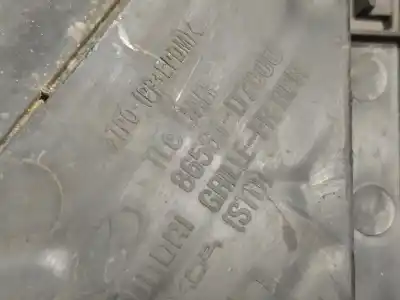 Автозапчасти б/у центральная решетка бампера за hyundai tucson (tl, tle) 1.7 crdi ссылки oem iam 86561d7000  