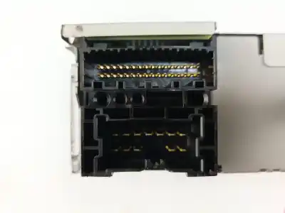 Second-hand car spare part audio system / radio cd for renault scénic iii (jz0/1_) 1.2 tce (jz16) oem iam references 281157698r  
