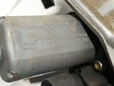 Pezzo di ricambio per auto di seconda mano alzacristalli anteriore destro per audi a6 c5 (4b2) 2.4 riferimenti oem iam 0130821774  