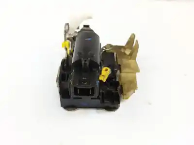 Second-hand car spare part left front door lock for dacia duster (hs_) 1.5 dci oem iam references 805039187r  