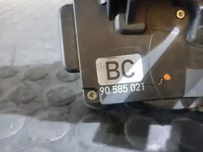 Автозапчастина б/у замок передніх дверей лівий для OPEL VECTRA B BERLINA Básico (1999->) Посилання на OEM IAM 90585021  