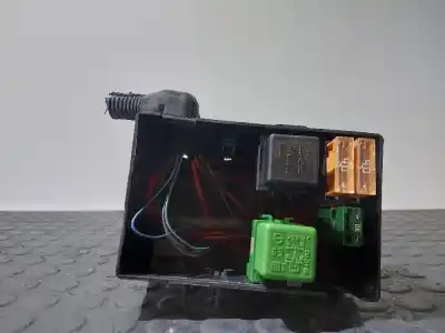 Pezzo di ricambio per auto di seconda mano scatola relè/fusibili per opel zafira a zafira a riferimenti oem iam 90560119