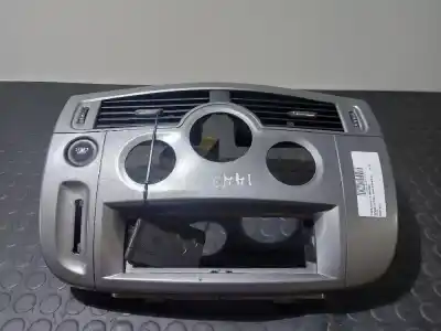 Peça sobressalente para automóvel em segunda mão  por RENAULT SCENIC II  Referências OEM IAM 8200125077  