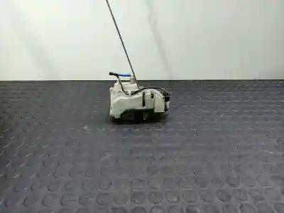 Peça sobressalente para automóvel em segunda mão fechadura da porta dianteira direita por volkswagen polo berlina (6n1) air referências oem iam 1hm862154