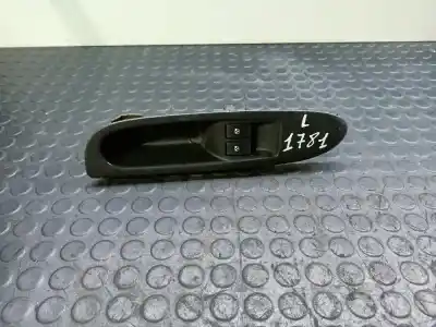 Pezzo di ricambio per auto di seconda mano interruttore alzacristalli anteriore sinistro per renault clio ii fase ii (b/cb0) riferimenti oem iam 8200628298  