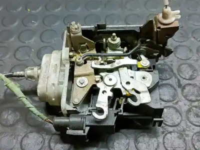 Peça sobressalente para automóvel em segunda mão FECHADURA DA PORTA DIANTEIRA DIREITA por AUDI A3 (8L) (09.1996->)  Referências OEM IAM 8L1837016  