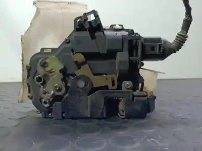 Tweedehands auto-onderdeel linker voordeur slot voor volkswagen passat berlina (3b3) 1.9 tdi oem iam-referenties 