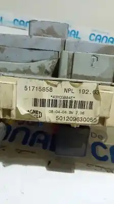 Pezzo di ricambio per auto di seconda mano scatola relè/fusibili per fiat stilo (192) 1.9 jtd / 1.9 jtd 115 active riferimenti oem iam 51715858  51715858