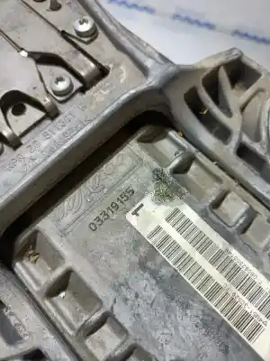 Peça sobressalente para automóvel em segunda mão coluna de direcção por ford focus berlina (cap) ambiente (d) referências oem iam 03319155  