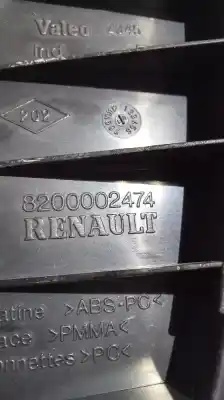 Автозапчасти б/у правый задний фонарь за RENAULT LAGUNA II BG0 Authentique ссылки OEM IAM 8200002475  