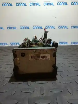 Second-hand car spare part fuse box unit for chrysler voyager (rg) 2.4 lx (i) oem iam references 04869200ak