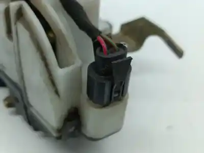Recambio de automóvil de segunda mano de Cerradura Puerta Delantera Derecha para SEAT IBIZA (6K1) Select referencias OEM IAM 6K4837015  