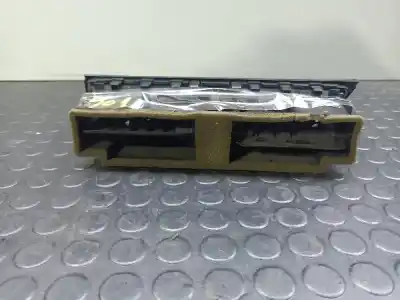 Pezzo di ricambio per auto di seconda mano griglia di aerazione per audi a4 avant (8k5) básico riferimenti oem iam 8t1820951e  