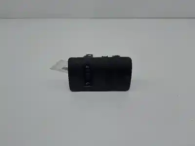 Gebrauchtes Autoersatzteil Lichtsteuerung zum RENAULT CLIO III 1.5 70CV CLIO III 1.5 70CV OEM-IAM-Referenzen 8200379685  
