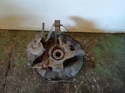 Second-hand car spare part front right knuckle for toyota corolla (e12) 2.0 d-4d linea luna berlina oem iam references 4321102080g  