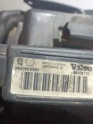 Peça sobressalente para automóvel em segunda mão farol / farolim esquerdo por peugeot 206 berlina xn referências oem iam 9640559580