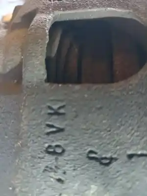 Peça sobressalente para automóvel em segunda mão manga de eixo dianteira esquerda por ford fiesta berlina referências oem iam 8vk  