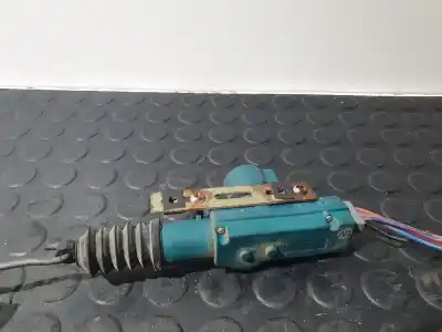 Peça sobressalente para automóvel em segunda mão fechadura da porta dianteira direita por daewoo nexia gl referências oem iam 90120865  