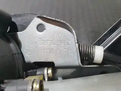 Pezzo di ricambio per auto di seconda mano ALZACRISTALLI ANTERIORE DESTRO per BMW SERIE 3  Riferimenti OEM IAM 8196038  