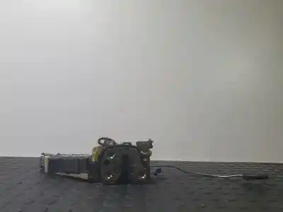 Second-hand car spare part left front door lock for opel corsa b corsa b oem iam references 90532427  