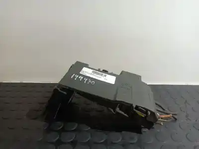 Peça sobressalente para automóvel em segunda mão CAIXA DE FUSÍVEIS E RELÉS por CITROEN C4 GRAND PICASSO  Referências OEM IAM 9666527580  