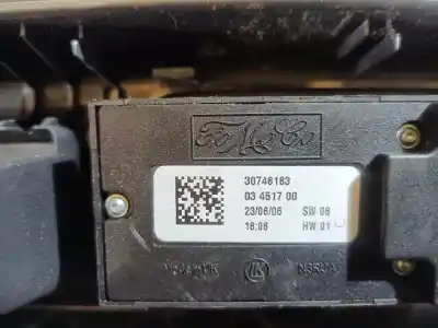 İkinci el araba yedek parçası SOL ÖN PENCERE ANAHTARI için VOLVO S40  OEM IAM referansları 30746183  03451700