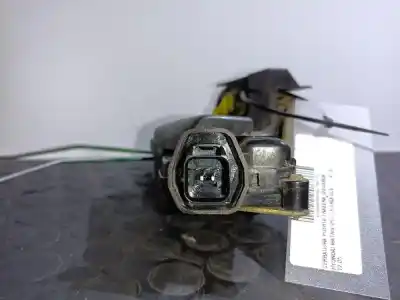 Peça sobressalente para automóvel em segunda mão fechadura da porta traseira esquerda por hyundai matrix (fc) 1.5 crdi 16v gls full referências oem iam 